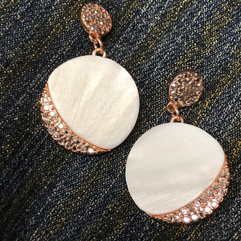 *SOLD* Off-white Earrings